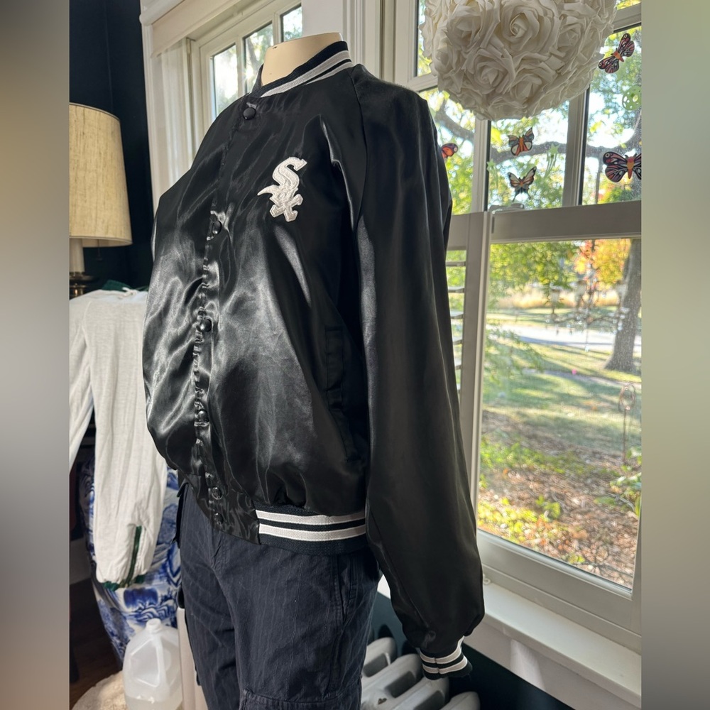 VTG 90’s Chicago White Sox Chalk Line Black White Bomber Satin Snap jacket SZ L